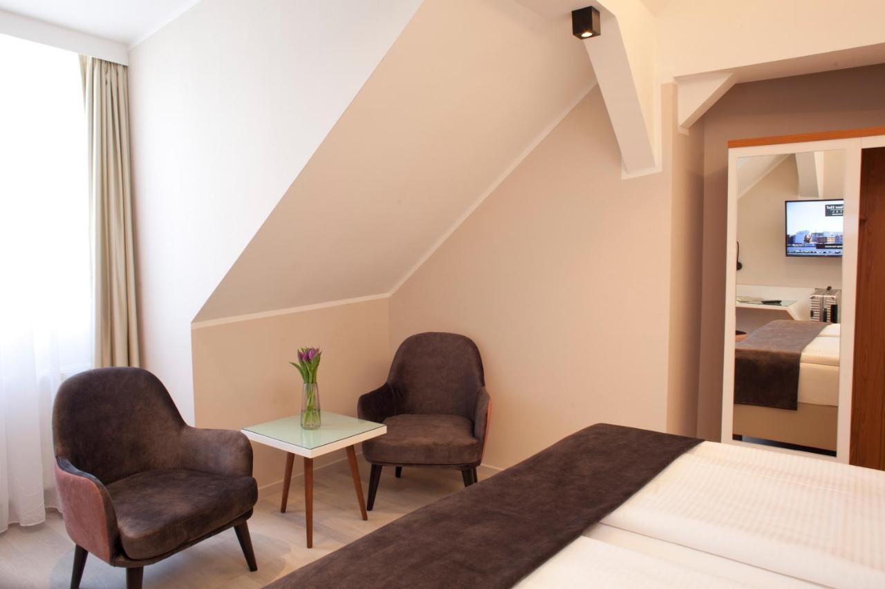 Hotel Schweriner Hof Stralsund Buitenkant foto
