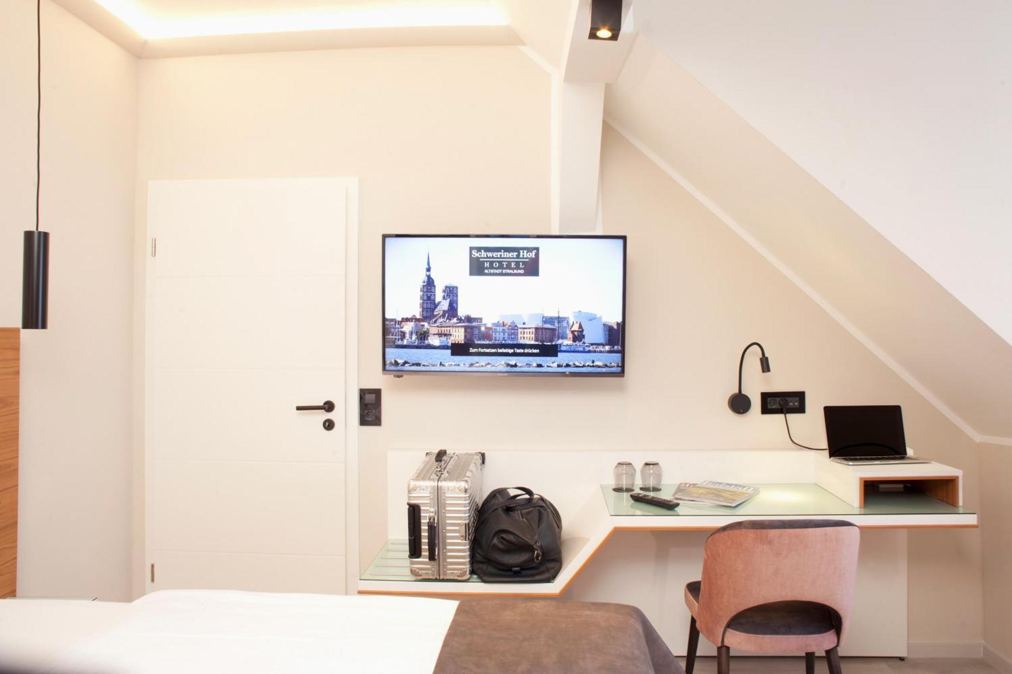 Hotel Schweriner Hof Stralsund Buitenkant foto